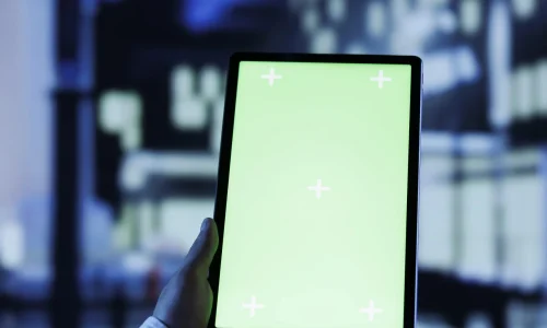 citizen-uses-mockup-tablet-city-scaled.jpg citizen-uses-mockup-tablet-city-scaled.jpg